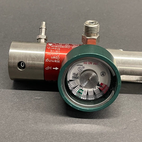 Picture of Allied pressure O2 oxygen regulator (Used)