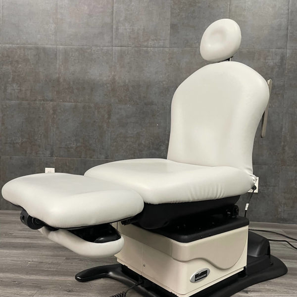 Picture of Midmark Ritter 641 Exam Procedure Chair