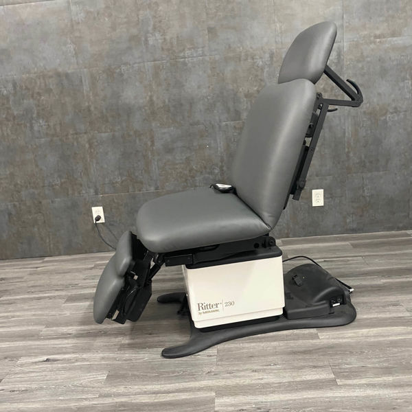 Picture of Midmark Ritter 230 Procedure Chair
