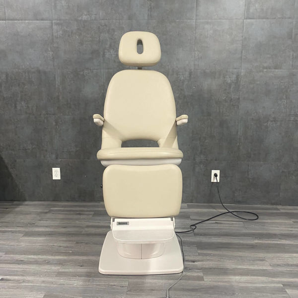 Picture of Reliance 520 Tilt Exam Chair with Swivel