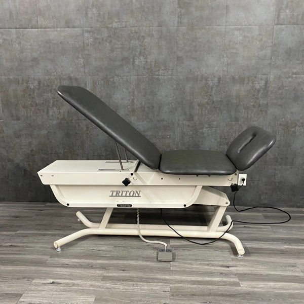 Picture of Chattanooga Triton Treatment Table